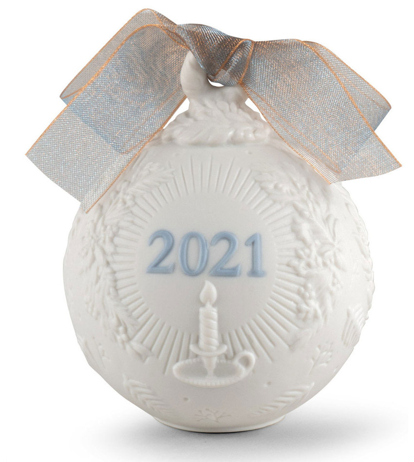 L18460 - 2021 Lladro Ball