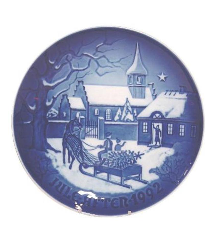 92BGXP - 1992 Christmas Plate