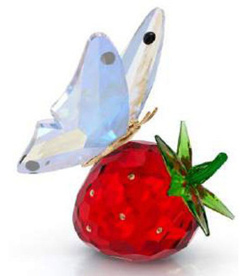 S5666846 - Idyllia Butterfly & Strawberry